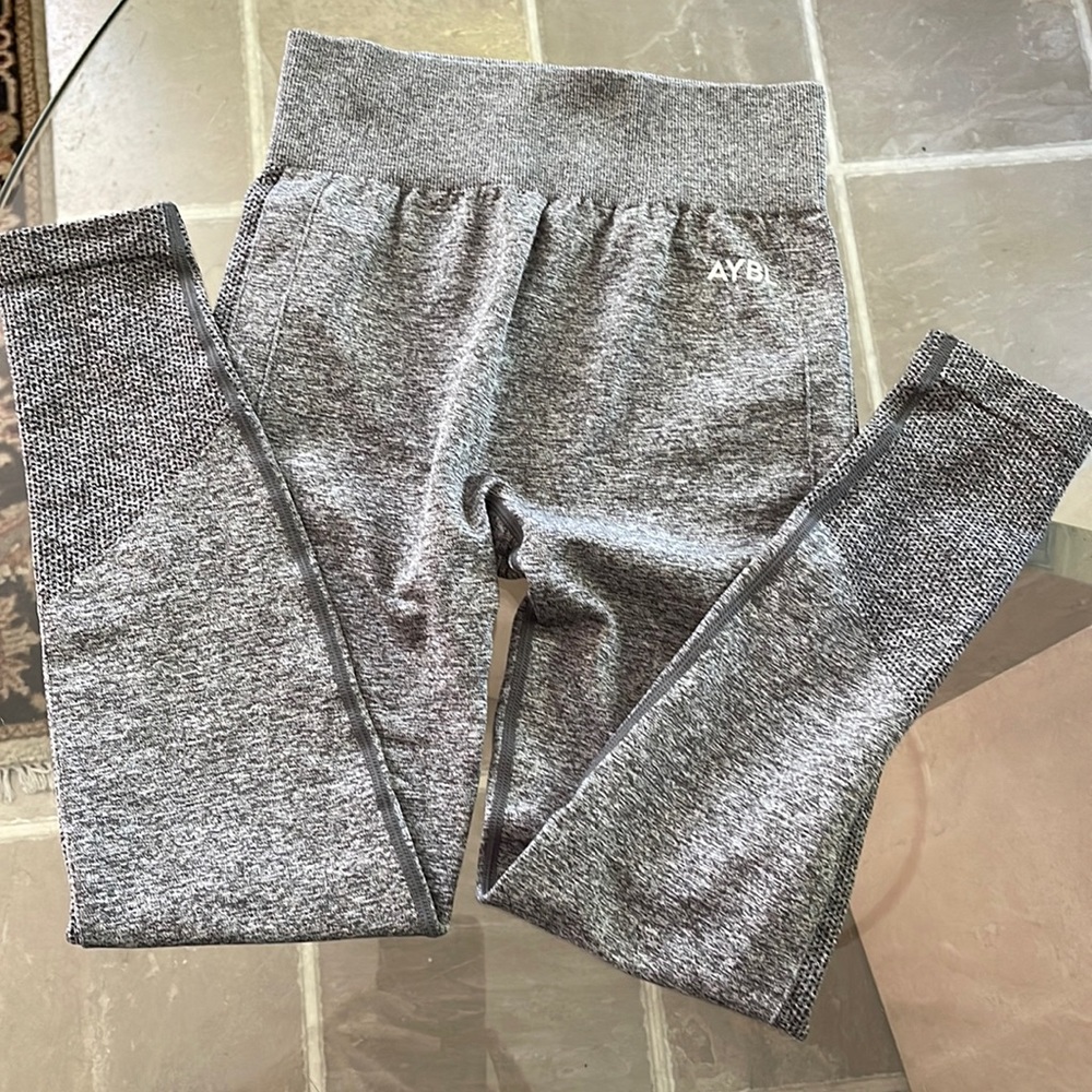Aybl, S, (US 4-6), Motion Leggings, seamless workout wear, grey marle, like new.